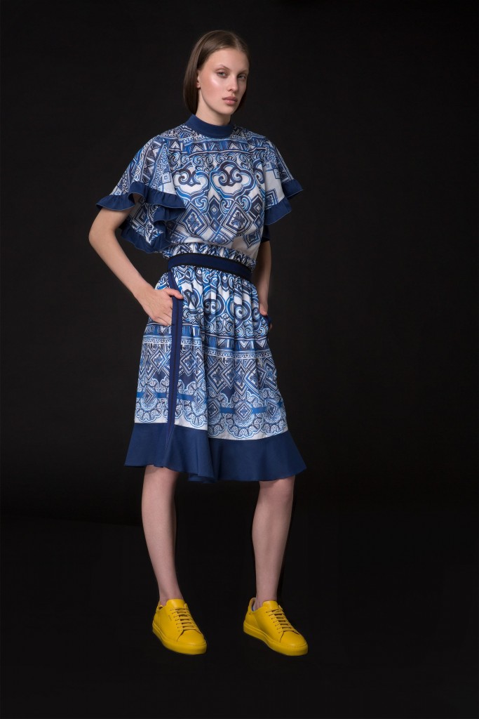 01 AYALA BLOUSE 34 CHEMIN SKIRT