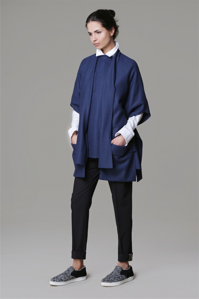 03 JADE_PONCHO 43_GARNET TOP 35_TURMALIN SHIRT 47_HELIODOR TROUSERS 683x1024