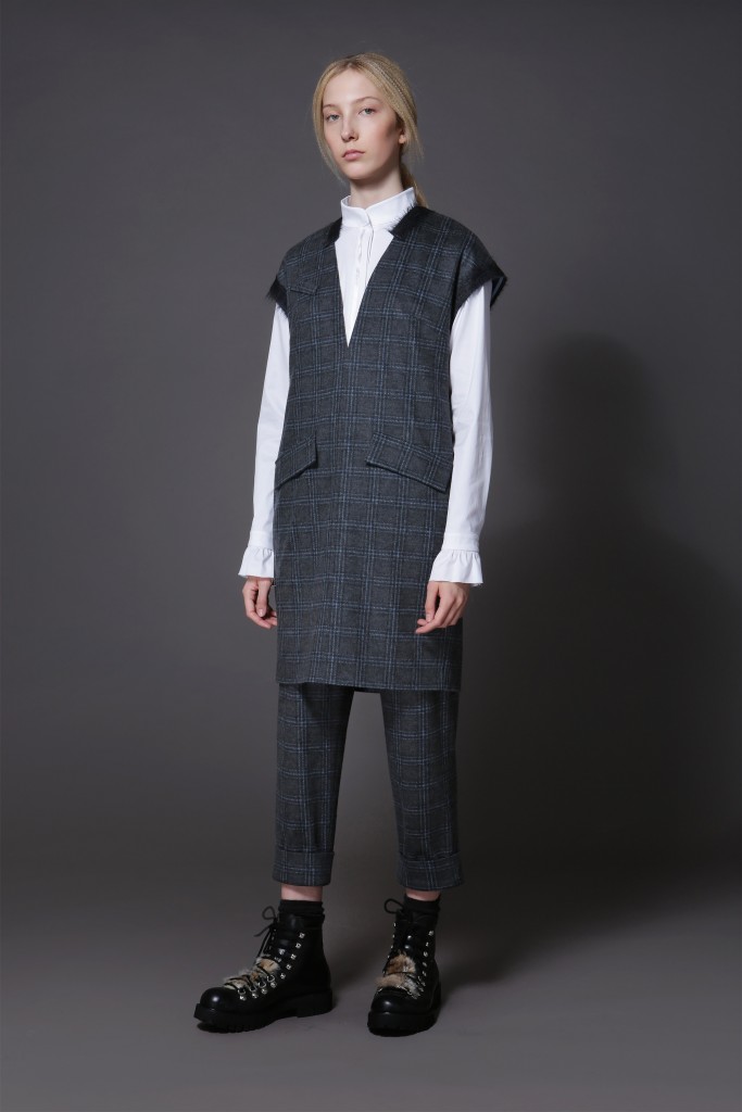 14 Bisset dress 36 Wenger shirt 45 Fortis trousers 683x1024