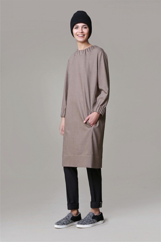 20 SARDONIX DRESS 47_HELIODOR TROUSERS 683x1024