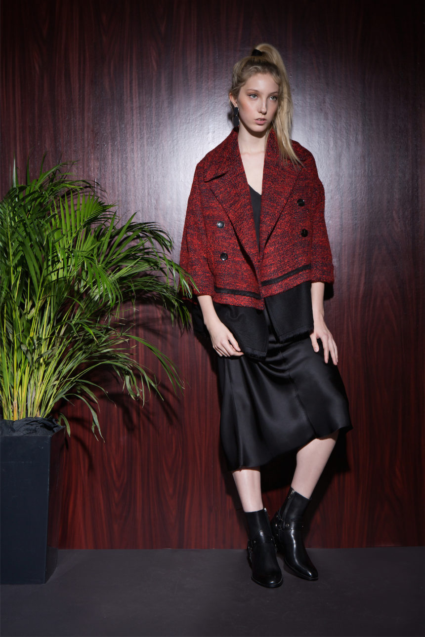 21 HERMITAGE SHORT COAT