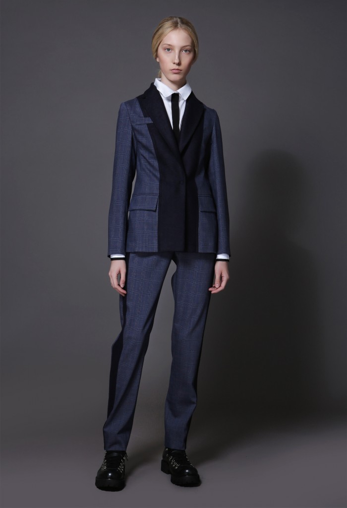 29 Roamer jacket 48 Mondaine trousers navy 700x1024