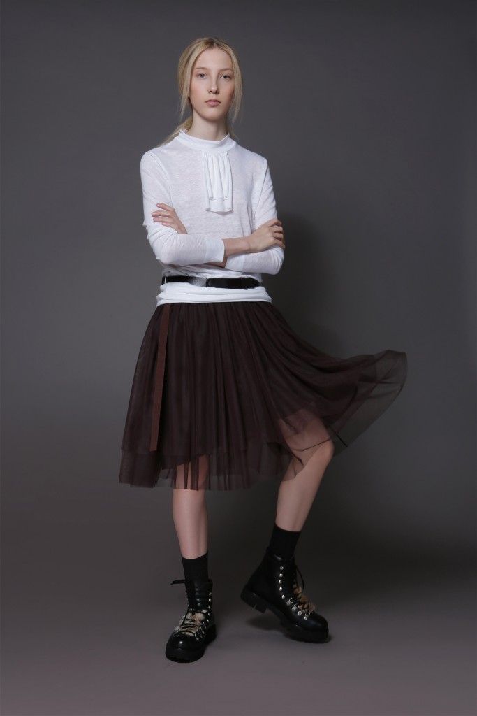 32 BellRoss jumper 40 Eterna skirt 683x1024