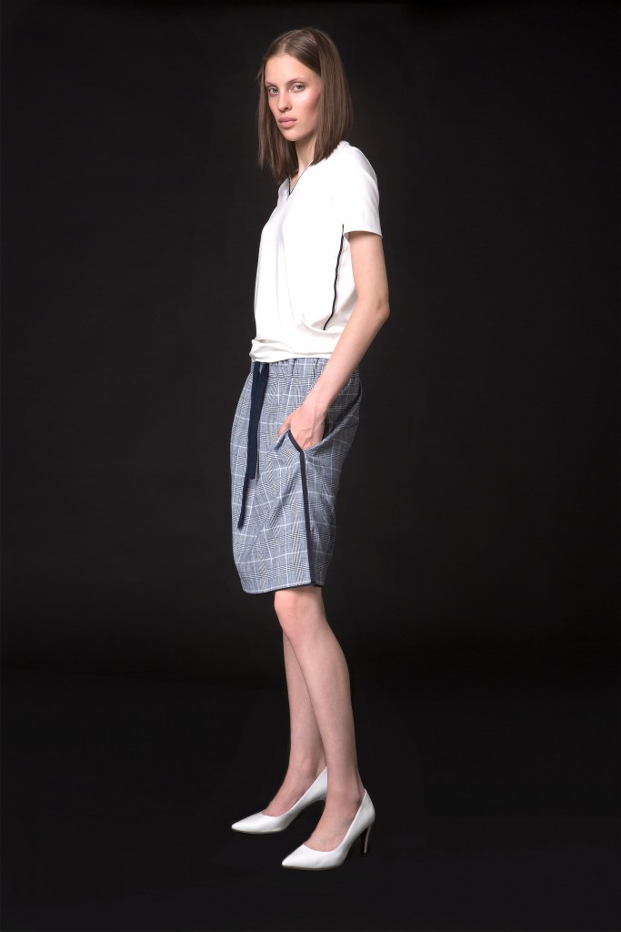 37 DILLIGENT SKIRT 43 CHAPUY T SHIRT