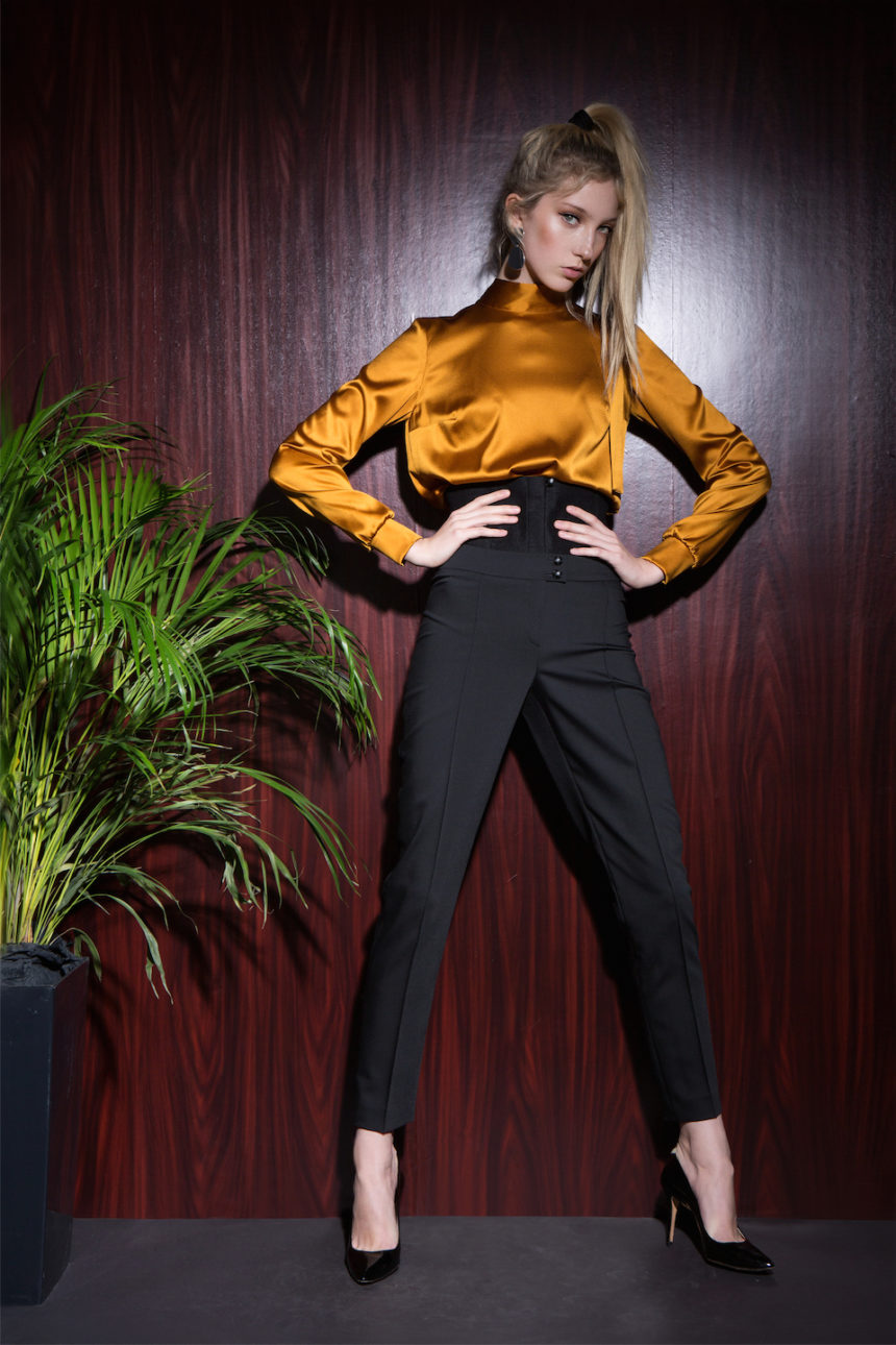 39 ESPENDIDOS TROUSERS 52ROBUSTOS BLOUSE