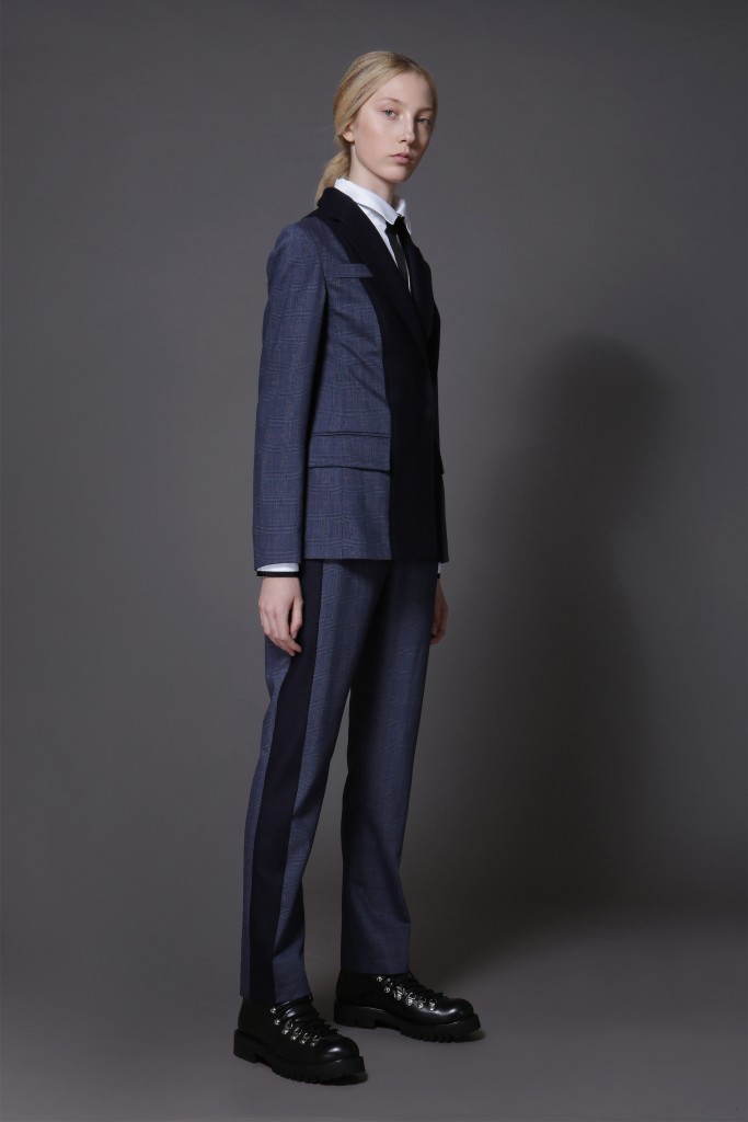 48 Mondaine trousers 29 Roamer jacket navy 683x1024