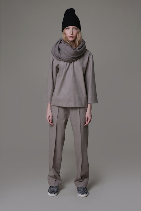 48 TIGER EYE TROUSERS 44 GOLDSTONE TOP