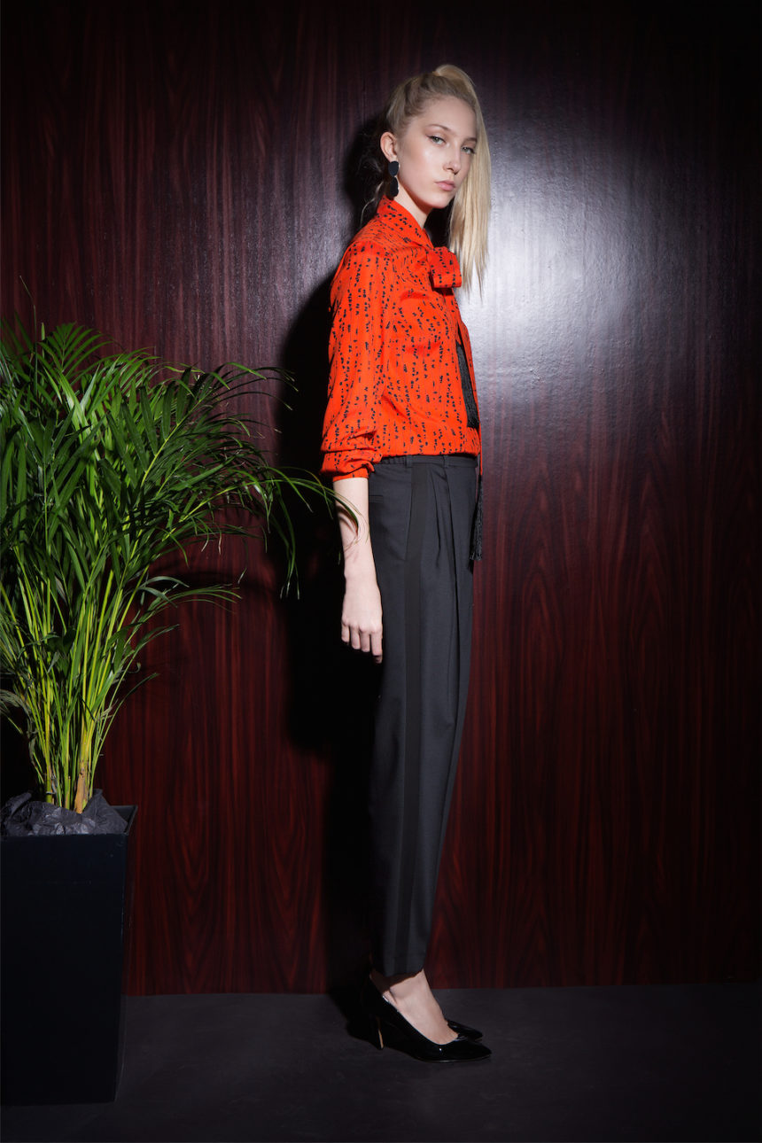 56 DIPLOMATICOS BLOUSE 41 CORONATION TROUSERS