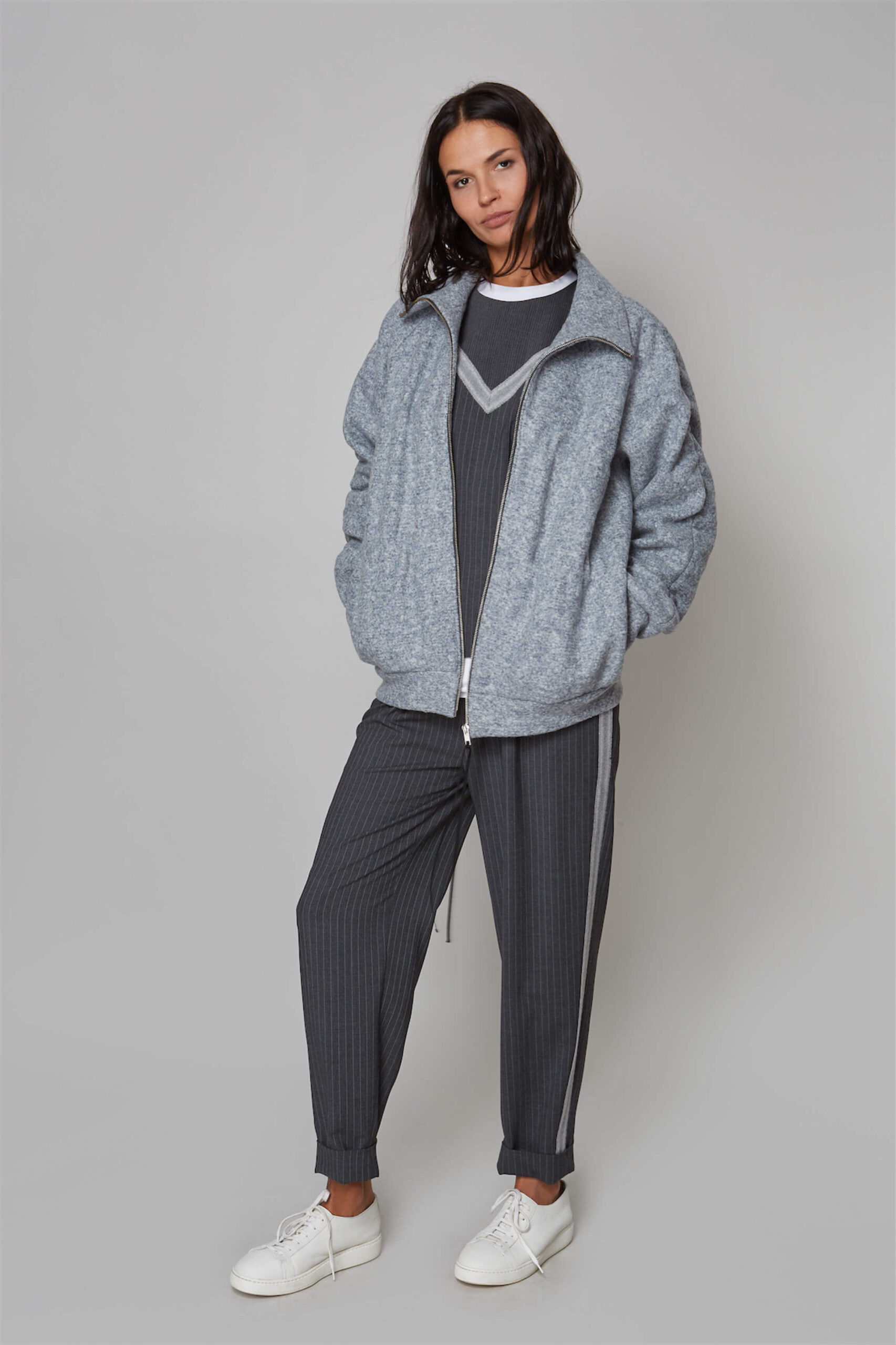 12 GAMMA SHORT COAT 33 DORADO TOP 51 CYGNUS TROUSERS