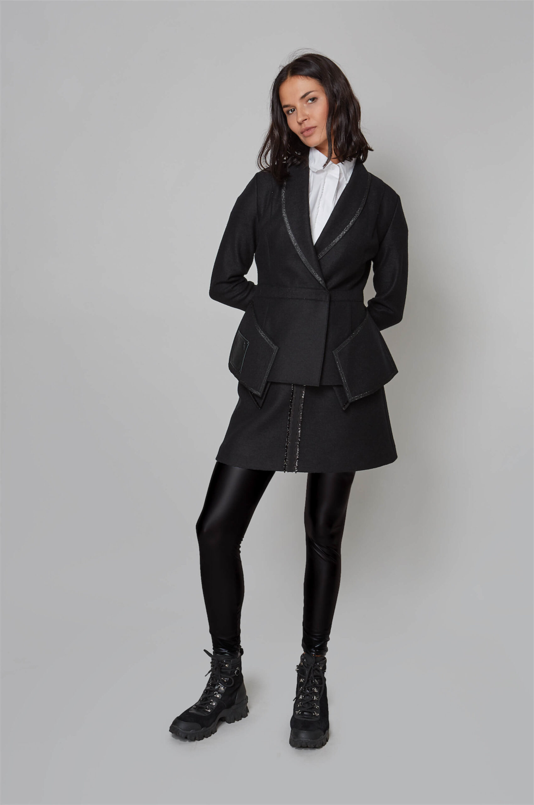 27 AQUILA JACKET 40 IOTA SKIRT