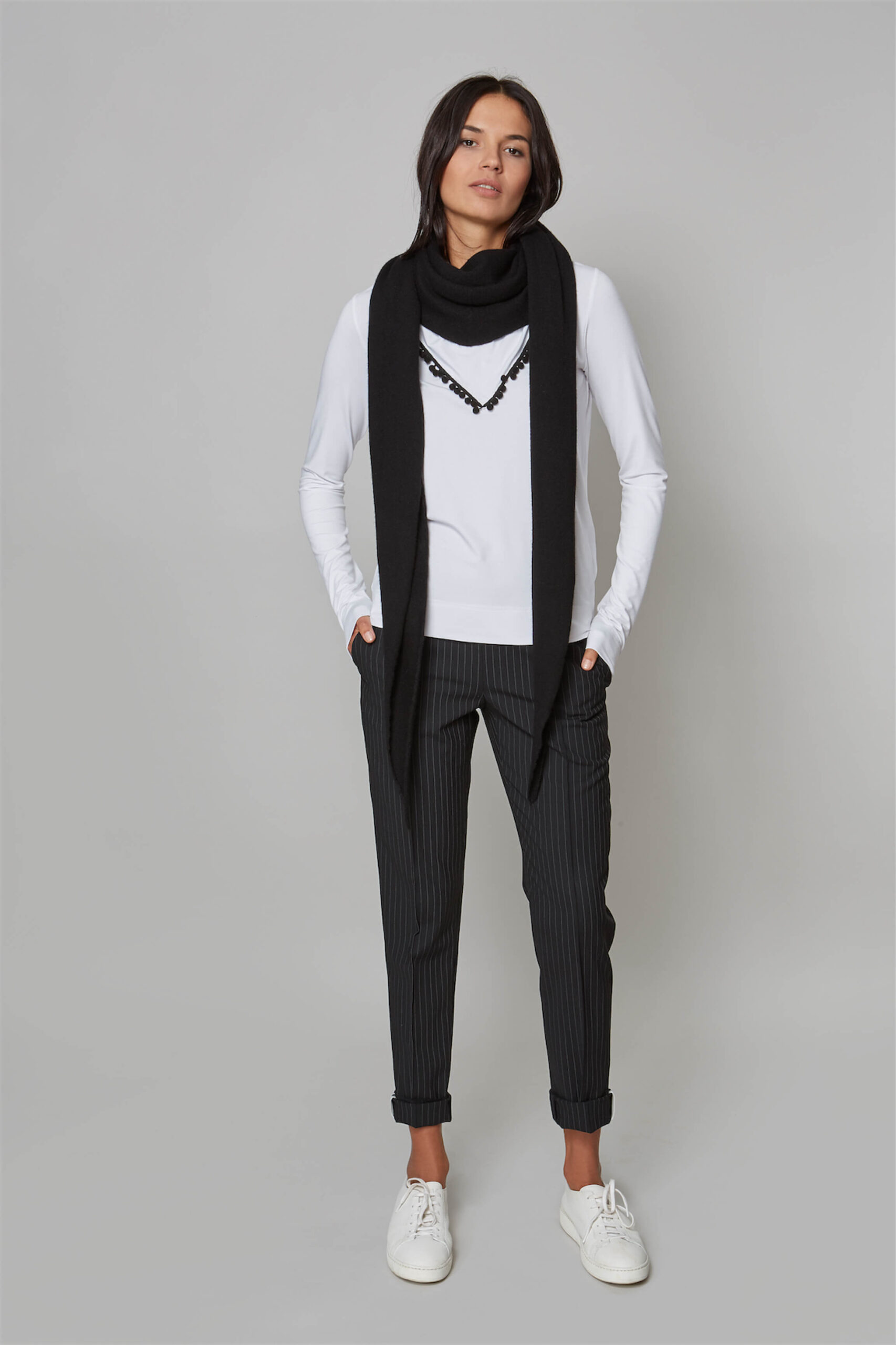 58 LACERTA T SHIRT 49 CRATER TROUSERS 67 MENSA SHAWL